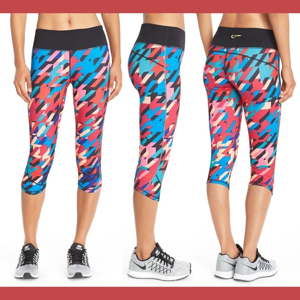 NWT Zella [ XS‎ ] Run the Run Printed Capri Leggings in Pink/ Azalea Pop